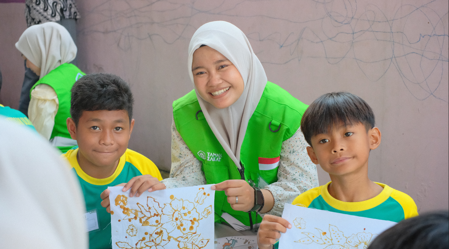 VOLUNZA FUN TRIP HADIRKAN PENGALAMAN MEMBATIK BERSAMA ADIK-ADIK YATIM YAYASAN ULIN NUHA